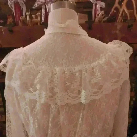 Vintage lace dress - Picture 3 of 4